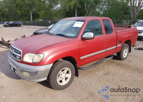 2000 Toyota Tundra Sr5 V8 z USA, uszkodzony, nr VIN 5TBRT3417YS053962